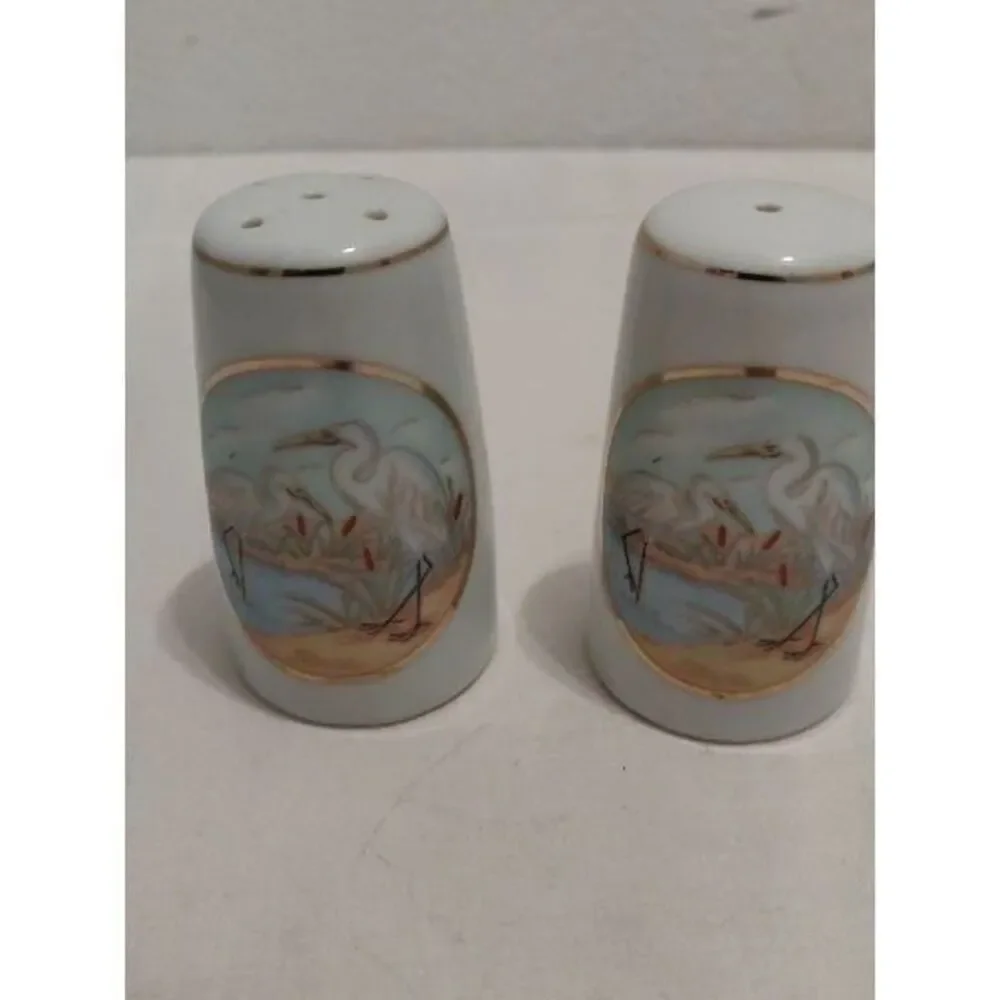 1987 Lefton Florida White‎ Crane Souvenir Salt & Pepper Shaker Set